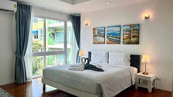6-18 - 3 Bdr Spacious Penthouse With Shared Pool
