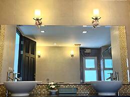 6-18 - 3 Bdr Spacious Penthouse With Shared Pool
