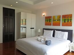 6-18 - 3 Bdr Spacious Penthouse With Shared Pool