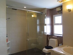 6-18 - 3 Bdr Spacious Penthouse With Shared Pool