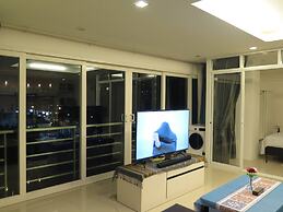 6-18 - 3 Bdr Spacious Penthouse With Shared Pool