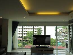 6-18 - 3 Bdr Spacious Penthouse With Shared Pool