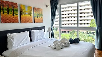 6-18 - 3 Bdr Spacious Penthouse With Shared Pool