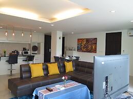 6-18 - 3 Bdr Spacious Penthouse With Shared Pool