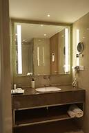 Golden Tulip Bhopal