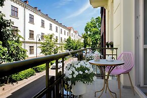 Rajska Residence