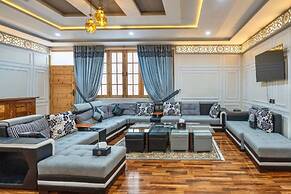 Dirleh Hotel