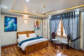 Dirleh Hotel