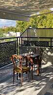 718 Rufino Petit Hotel