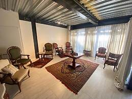718 Rufino Petit Hotel