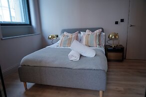 Luxury Stunning 2bed Apt City Centre