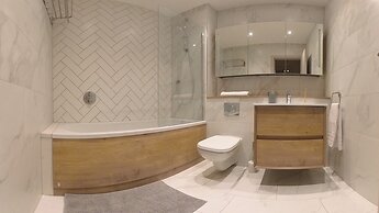Luxury Stunning 2bed Apt City Centre