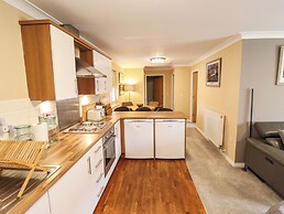 10 Mellor Way