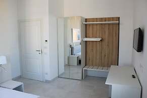 Villa Emanuel White