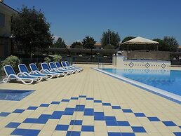 Charming Flat With Swimming Pool
