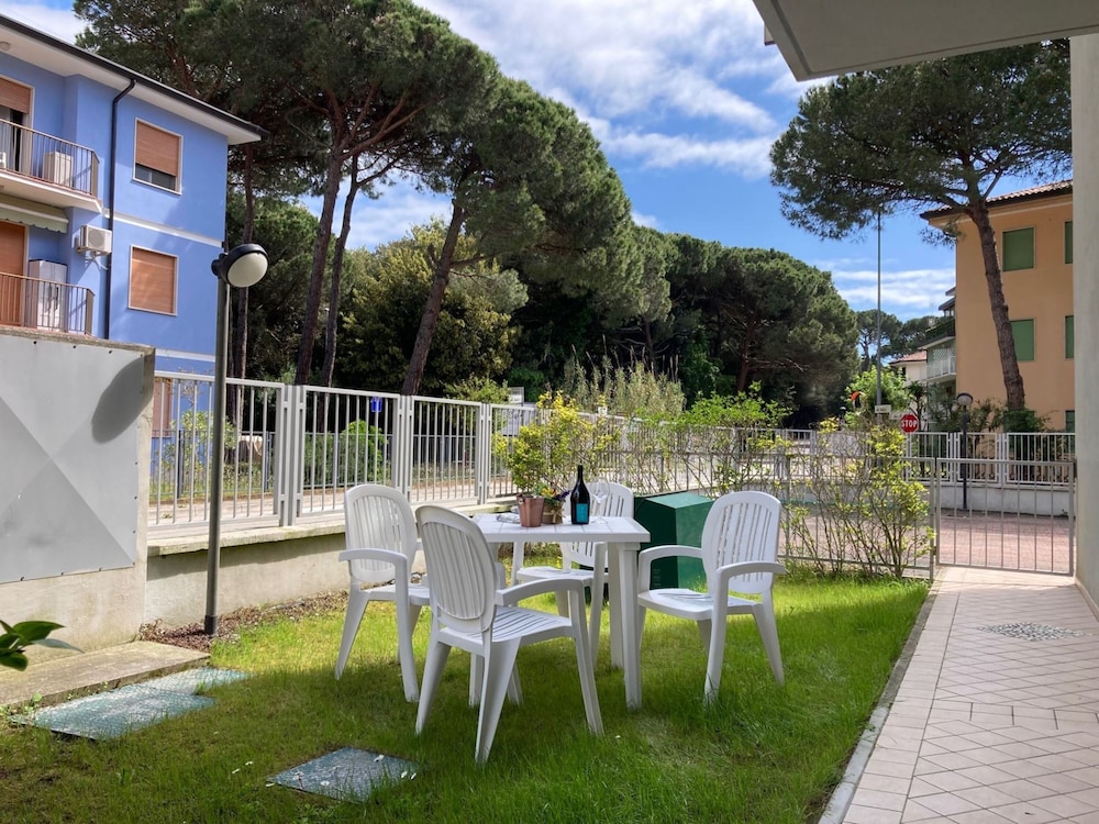 Modern Flat With Private Garden