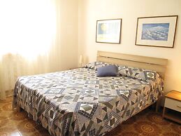 Nice and Cozy Flat at Grado Pineta