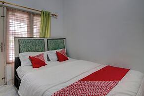 OYO 92833 Penginapan Syariah