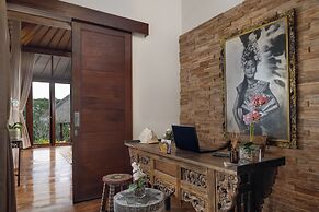 Villa Lembah Damai