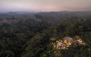 Villa Lembah Damai