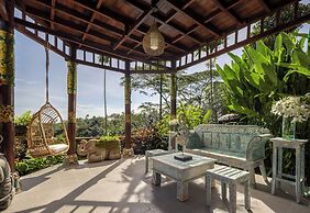 Villa Lembah Damai