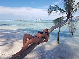 Batuta Maldives Inn