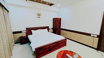 Hotel Tirth by Sonu Cafe
