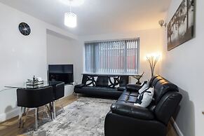 House - Sleeps 6 - Parking - Garden