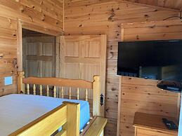 Lodge With River View - Sleeps 6 - pet Friendly