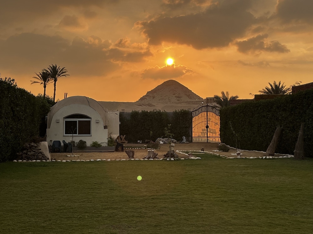 Sahure Pyramid View Inn