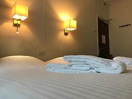 Hotel Carillon