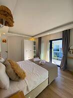 Marla Suite Hotel