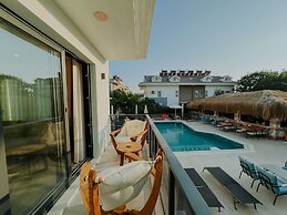 Marla Suite Hotel