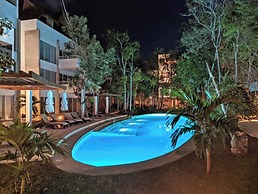 Spectacular Apartment Rooftop Hot Tub