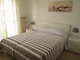 Modern Flat at Grado Pineta With Terrace