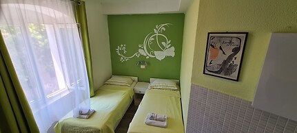 Nirvana Garden Rooms