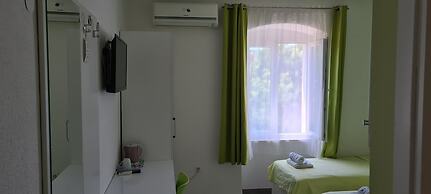 Nirvana Garden Rooms