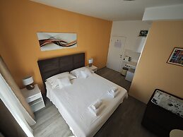 Nirvana Garden Rooms