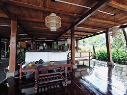 Thavill Retreat Hagiang