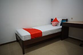 OYO 92863 Hotel Blessing