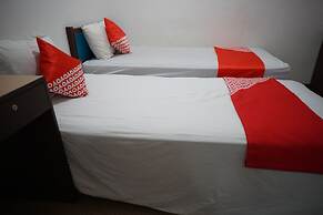 OYO 92863 Hotel Blessing