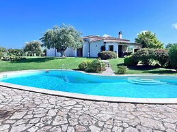 Countryside Villa With Private Pool and sea View