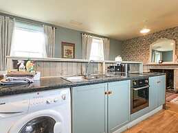 Riverbank Cottage