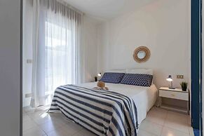 Great Accommodation With Balcony