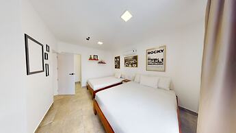 PRAGA APARTMENTS