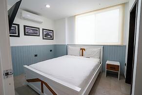 PRAGA APARTMENTS