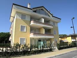 Beachfront Apartment in Rosolina Mare