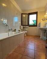 Charming Villa With Pool in Albarella
