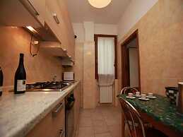 Spacious Flat 50m From the Beach