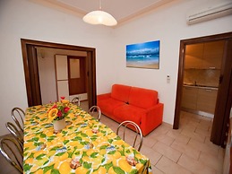 Spacious Flat 50m From the Beach